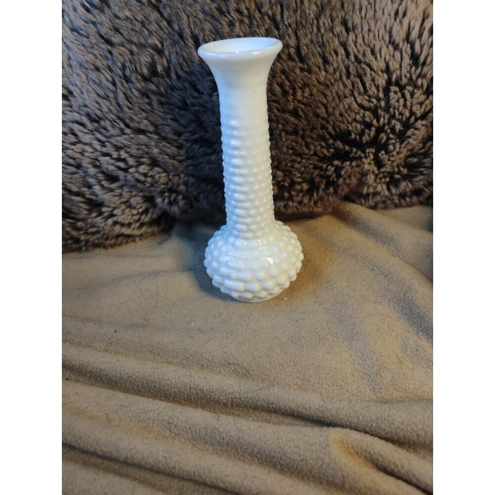Vintage Indiana Milk Glass Quilted Diamond Pattern 6 " Bud Vase